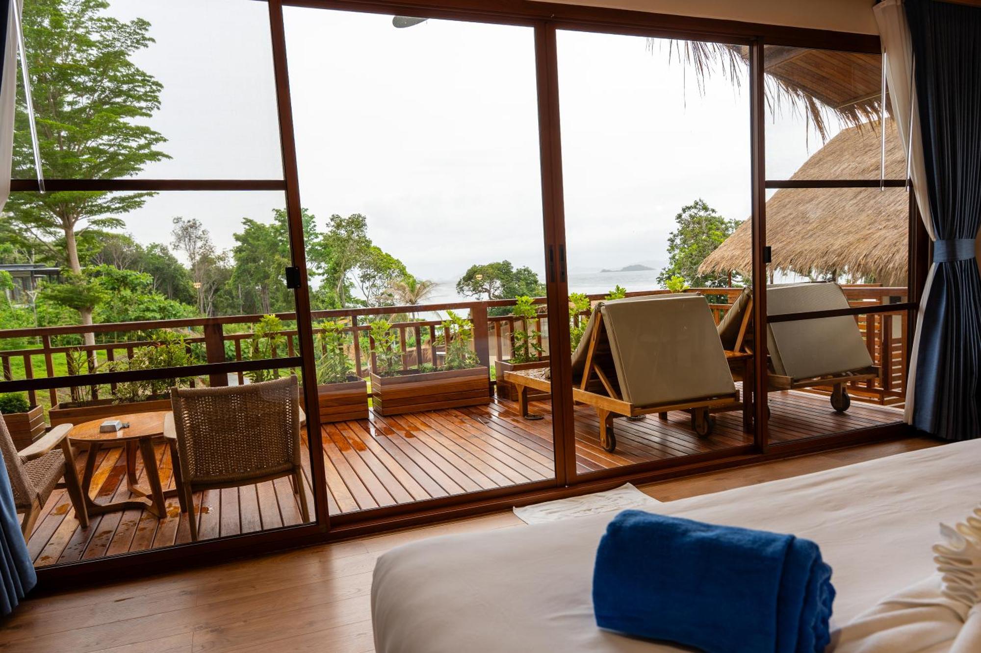 Ten Moons Sunset Villas Koh Lipe Exterior photo